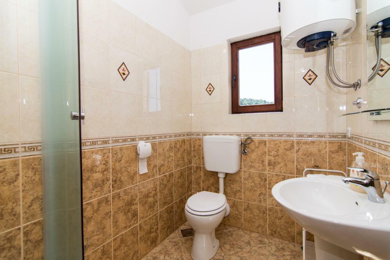 apartmani buzuk Trogir Exterior foto