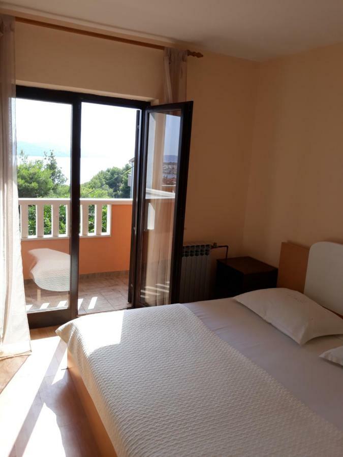 apartmani buzuk Trogir Exterior foto