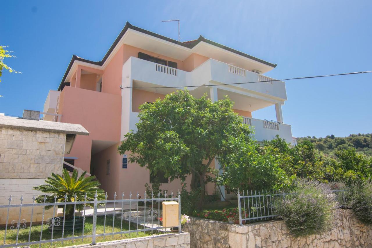 apartmani buzuk Trogir Exterior foto